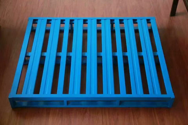 金（jīn）屬托盤